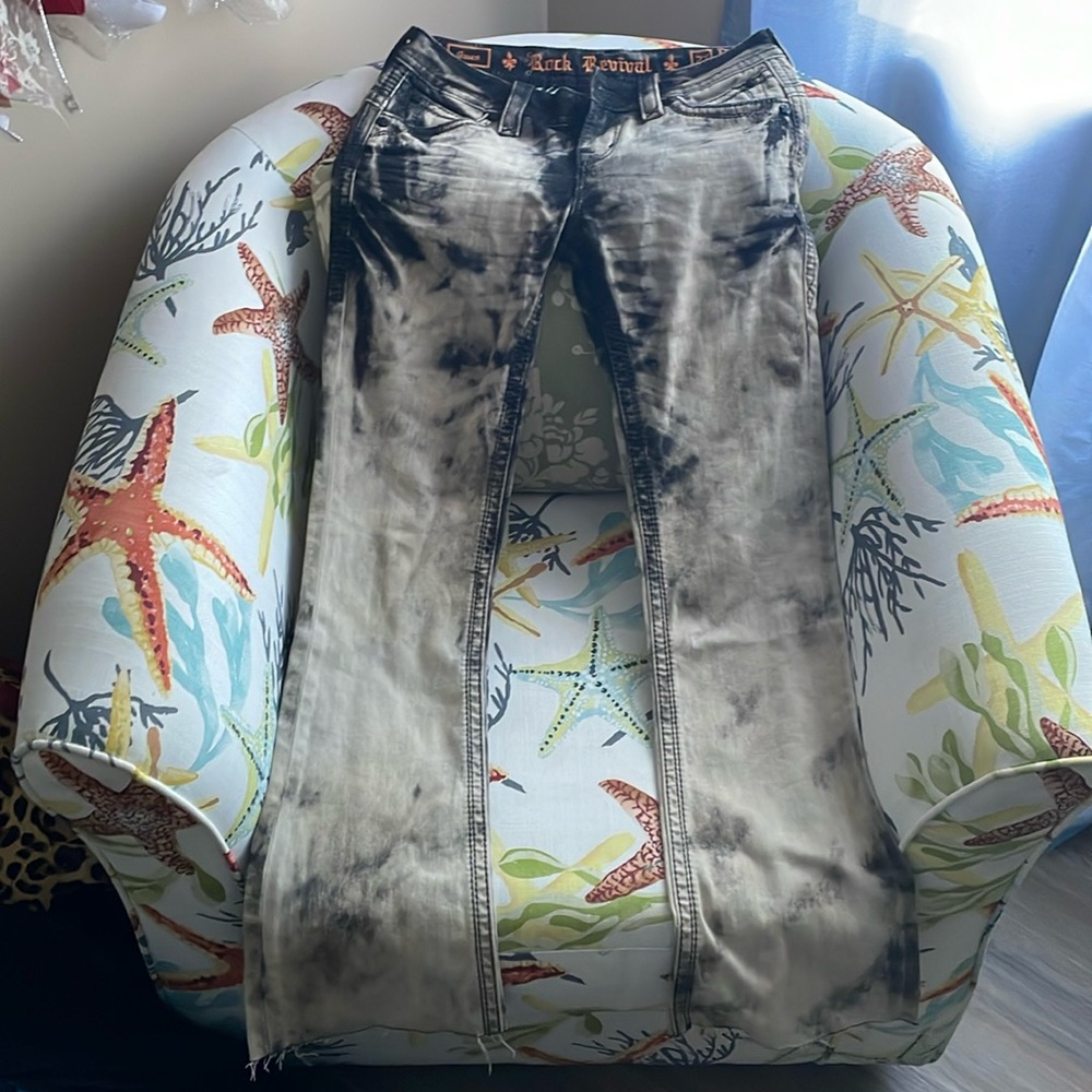 Tie dye Rock revivals